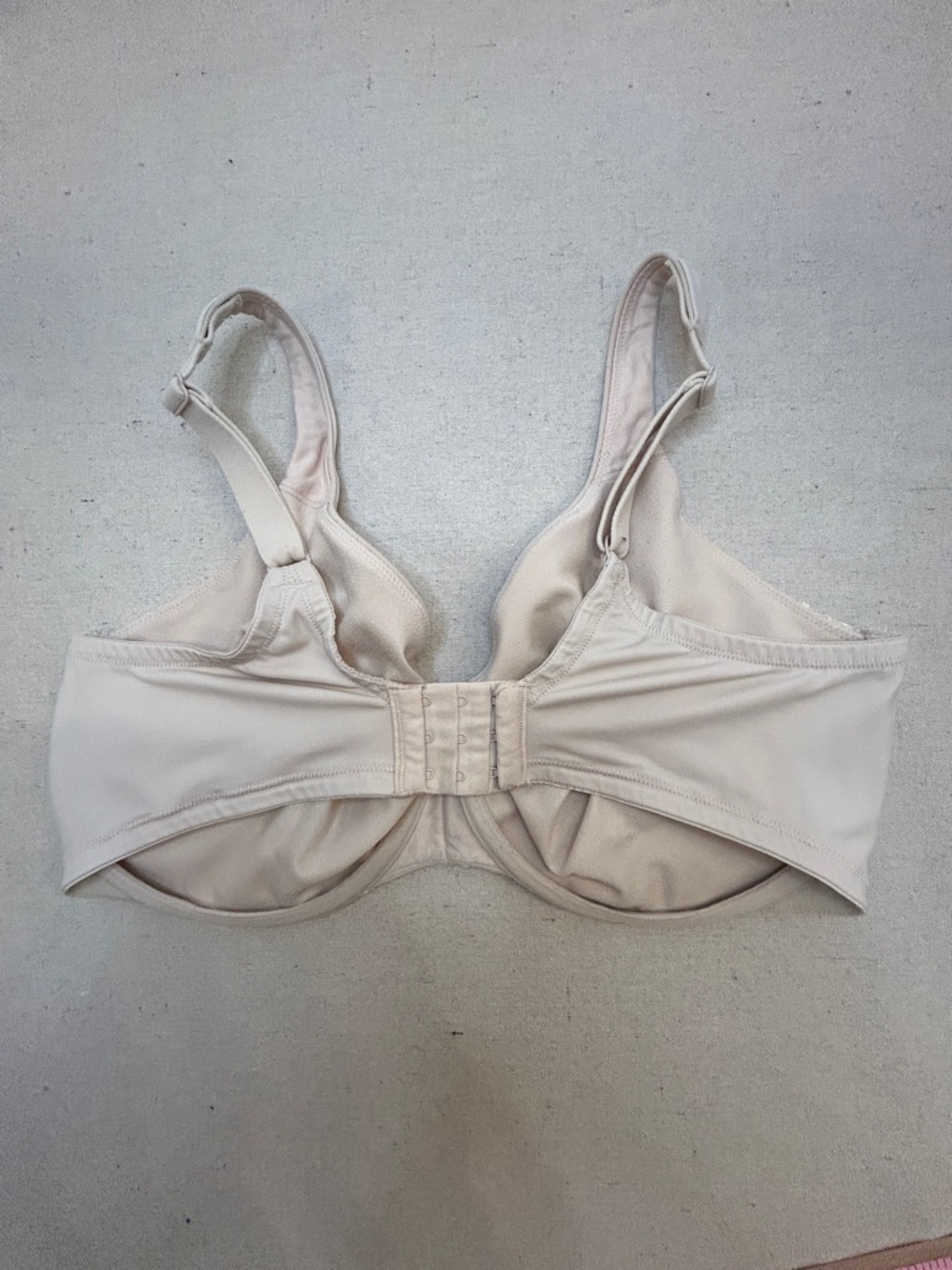 Olga Size 40DD/40E Rosewater Luxury Lift Minimizer Underwire Bra - Picture 5 of 9